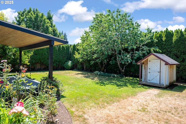 10014 NE 146th Ave, Vancouver, WA 98682 - view of grassy yard featuring a storage shed