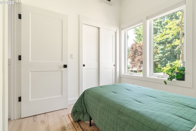 4633 SE 35th Ave Unit B, Portland, OR 97202 - bedroom featuring a closet and light wood-style floors