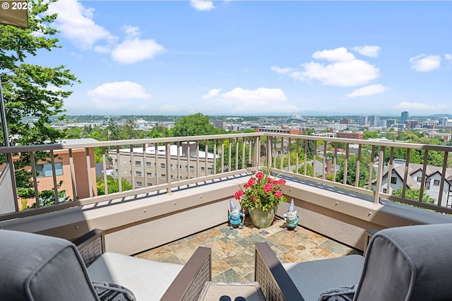 766 NW Westover Sq, Portland, OR 97210 - balcony featuring a city view