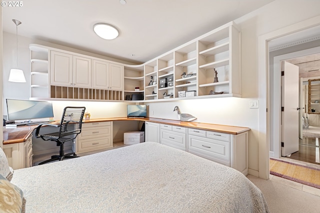 766 NW Westover Sq, Portland, OR 97210 - bedroom with built in study area