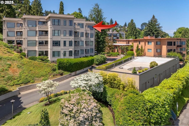 766 NW Westover Sq, Portland, OR 97210 - view of apartment building / complex