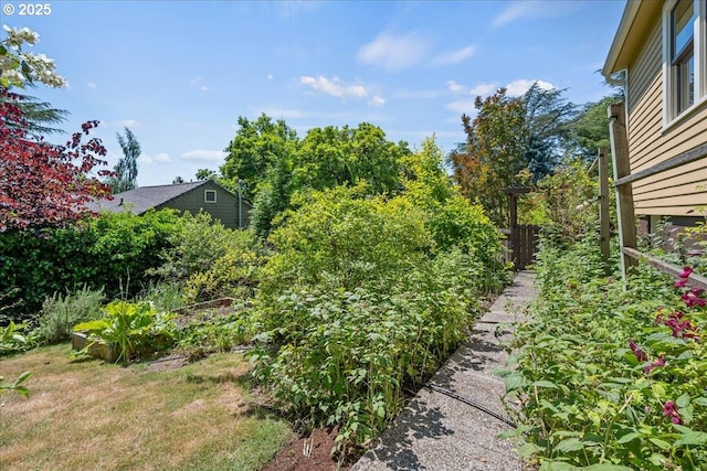 1520 SE 54th Ave, Portland, OR 97215 - view of yard featuring a garden