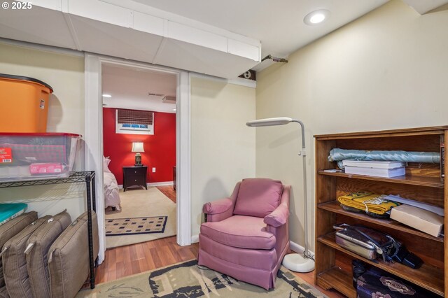 1917 NE Fremont St, Portland, OR 97212 - living area featuring wood finished floors and recessed lighting