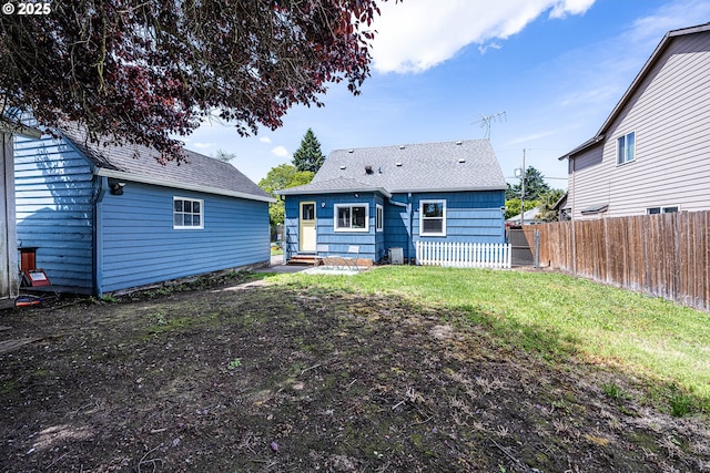 904 NE 78th Ave, Portland, OR 97213 - rear view of house with a shingled roof