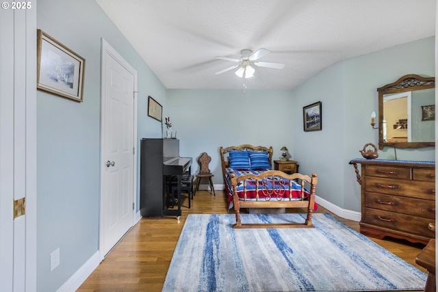 1575 Fairview Pl, Cottage Grove, OR 97424 - bedroom featuring wood finished floors and ceiling fan