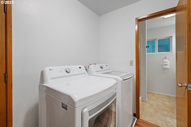 18308 NE Cole Witter Rd, Battle Ground, WA 98604 - washroom with washing machine and dryer