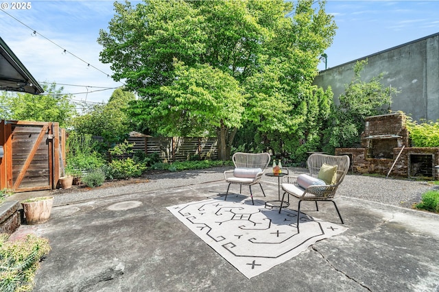 6833 NE 18th Ave, Portland, OR 97211 - fenced backyard with a patio area
