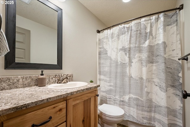 13135 SE Winston Rd, Damascus, OR 97089 - bathroom featuring vanity, a shower with curtain, toilet, and a textured ceiling