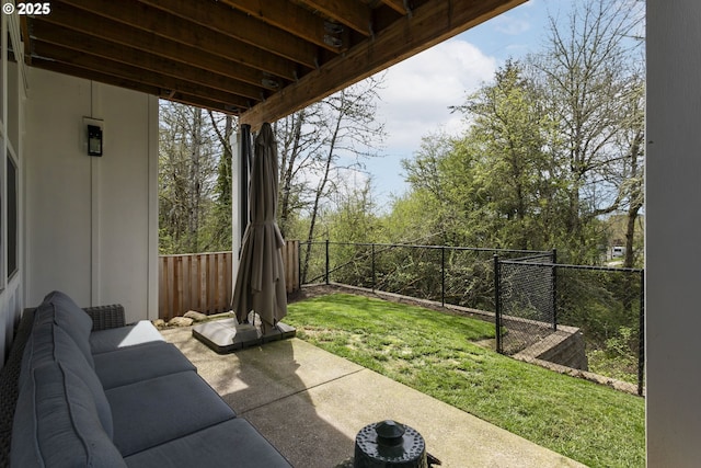 6621 NW Lolo Ter, Portland, OR 97229 - fenced backyard featuring a patio area