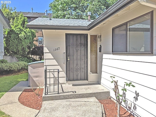 1367 NW Riverview Ave, Gresham, OR 97030 - property entrance featuring a shingled roof