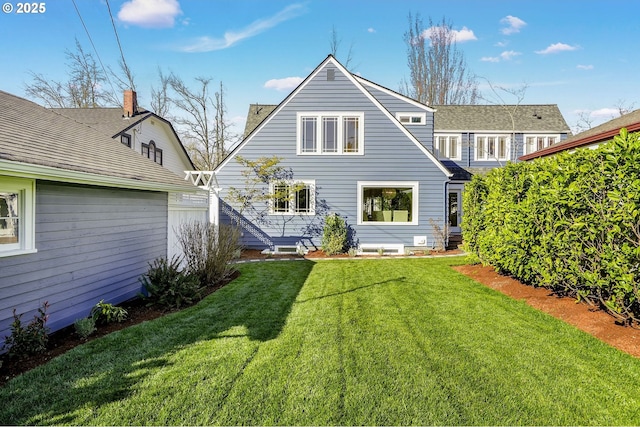 460 Bush St SE, Salem, OR 97302 - back of house featuring a yard
