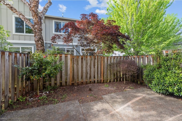 17246 SW Pleasanton Ln, Beaverton, OR 97003 - fenced backyard featuring a patio