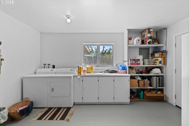 231 NE Chestnut Ave, Myrtle Creek, OR 97457 - laundry room featuring independent washer and dryer and cabinet space