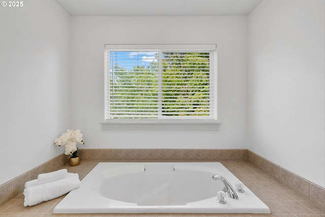 4345 SW Vino Pl, Beaverton, OR 97078 - bathroom with healthy amount of natural light and a bath