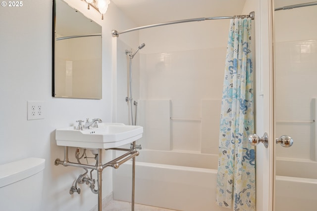 1702 24th Ave, Longview, WA 98632 - bathroom featuring shower / bath combination with curtain and toilet