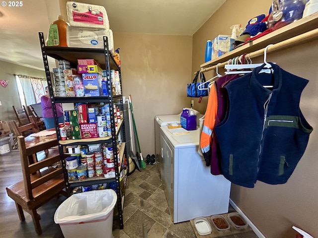 516 W Railroad Ave, Goldendale, WA 98620 - clothes washing area featuring laundry area, stone finish flooring, and washing machine and dryer