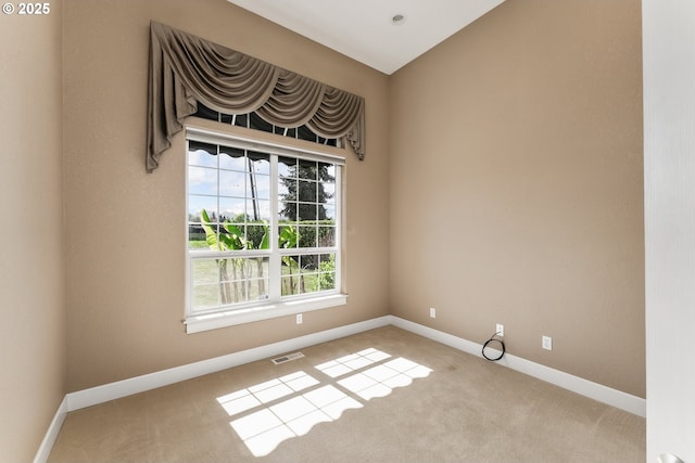 205 W Oriole Dr, Roseburg, OR 97471 - carpeted empty room with visible vents and baseboards