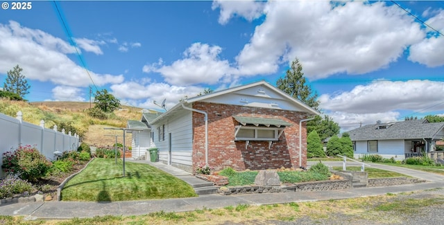 385 S Green St, Heppner, OR 97836 - view of front of home with brick siding