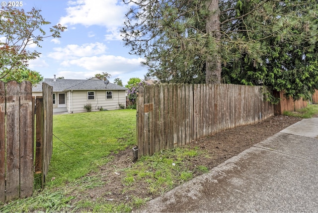 1041 19th Ave, Longview, WA 98632 - view of yard