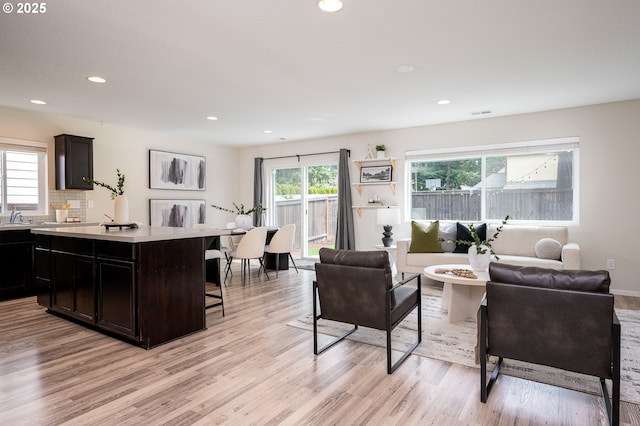 505 NE 138th Pl, Vancouver, WA 98684 - living room with light wood finished floors and recessed lighting