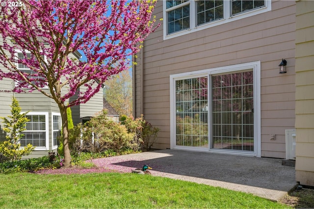 8540 SW Curry Dr Unit D, Wilsonville, OR 97070 - exterior space with a patio area