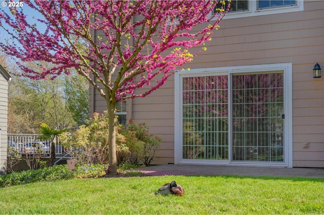 8540 SW Curry Dr Unit D, Wilsonville, OR 97070 - exterior space featuring a lawn