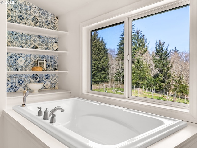 92041 Carmen Creek Rd, Astoria, OR 97103 - full bathroom featuring a bath