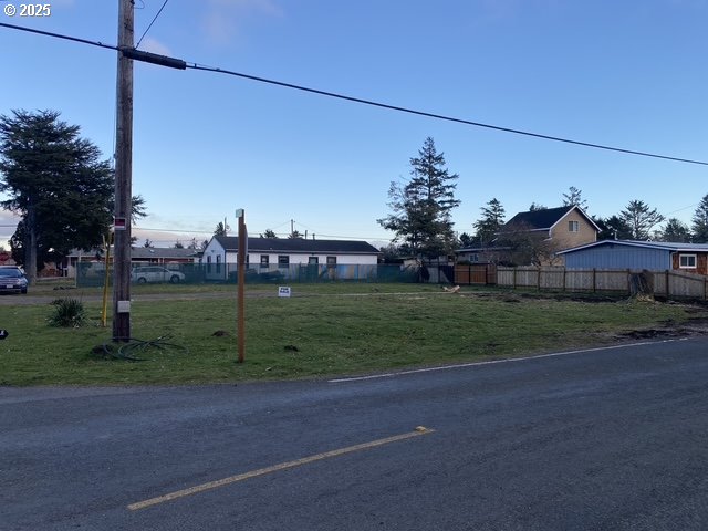 1204 37th Pl, Seaview, WA 98644
