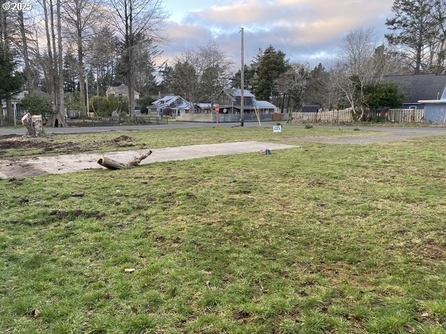 1204 37th Pl, Seaview, WA 98644