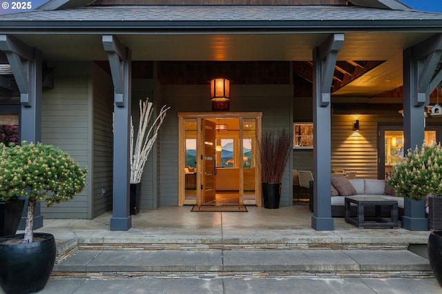 1524 Sherman Ave, Hood River, OR 97031 - property entrance featuring a porch