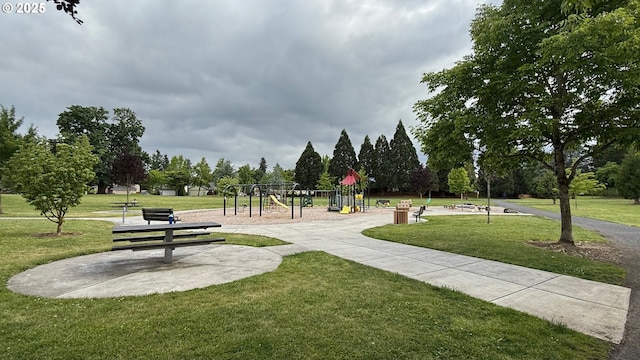 2113 SE 181st Ave, Vancouver, WA 98683 - surrounding community featuring a yard