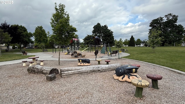 2113 SE 181st Ave, Vancouver, WA 98683 - view of jungle gym featuring a yard