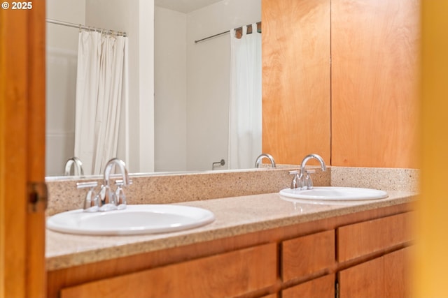 4740 SW Lowell Ct, Portland, OR 97221 - full bathroom featuring double vanity