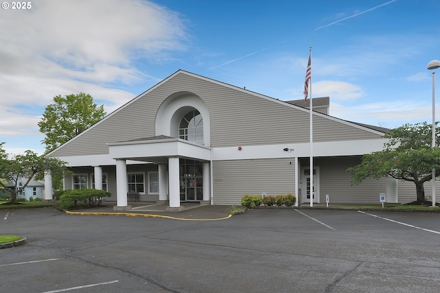 16146 SW 130th Ter Unit 2, Portland, OR 97224 - view of building exterior with uncovered parking