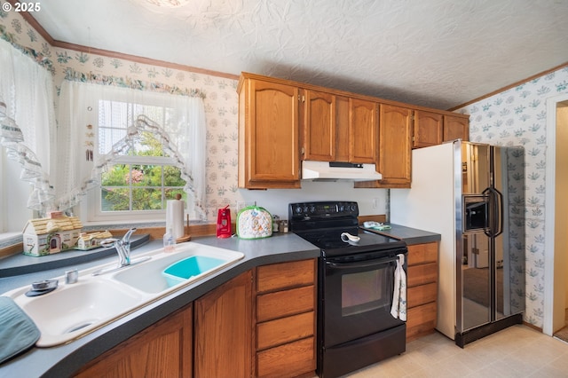kitchen with crown molding, black range with electric stovetop, a sink, under cabinet range hood, and wallpapered walls