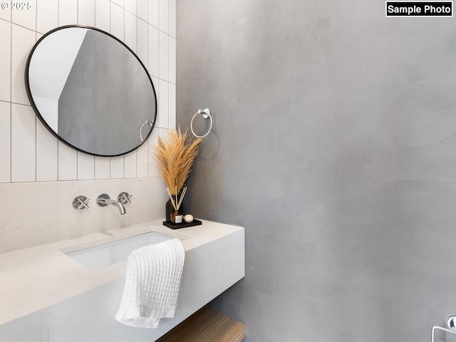 bathroom featuring a sink