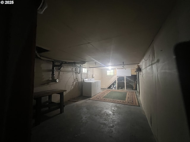 103 NW 10th Ave, Milton-Freewater, OR 97862 - unfinished below grade area featuring washing machine and dryer