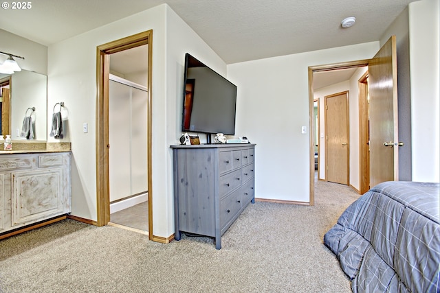 425 Warner St, Oregon City, OR 97045 - bedroom with light colored carpet, baseboards, and ensuite bathroom