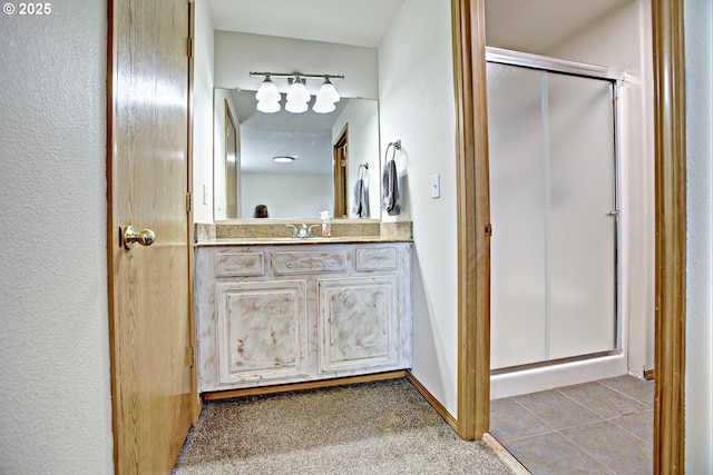 425 Warner St, Oregon City, OR 97045 - full bathroom featuring a shower stall, vanity, and tile patterned floors