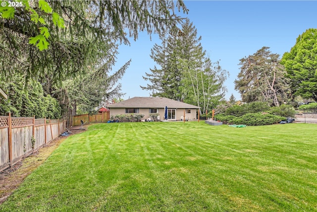 2900 NW 111th Ct, Portland, OR 97229 - view of yard with a fenced backyard