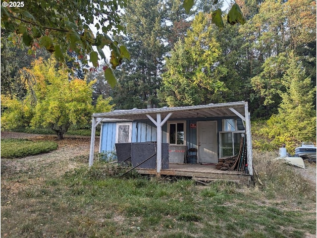 view of outbuilding