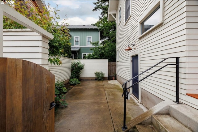 714 SE 35th Ave, Portland, OR 97214 - view of patio