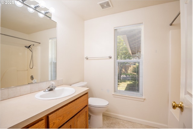576 S 35th St, Springfield, OR 97478 - full bathroom featuring vanity and shower / bathtub combination