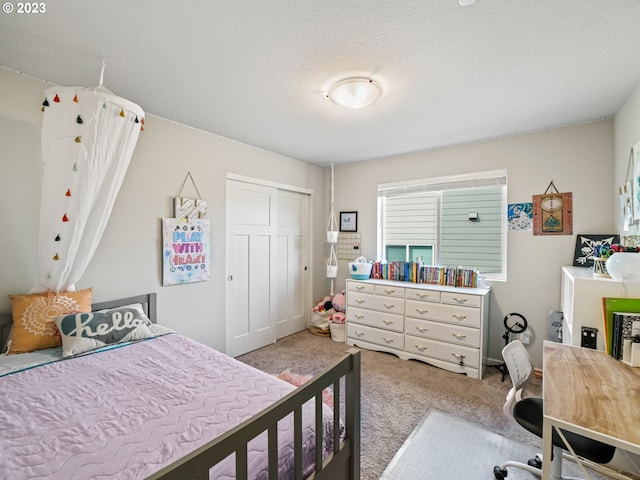 6212 N 87th Ave, Camas, WA 98607 - bedroom with carpet floors and a closet