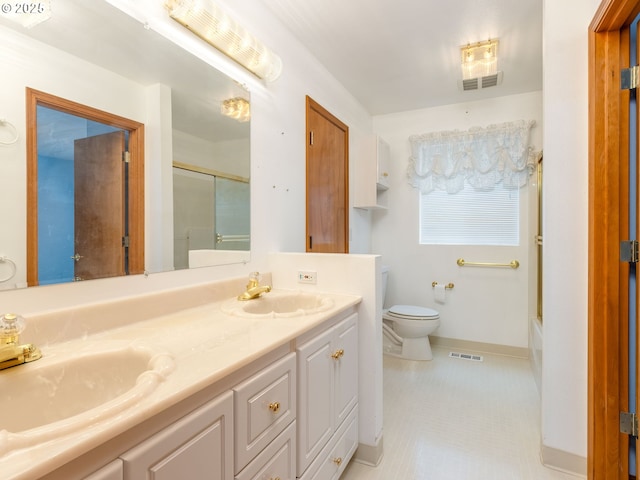 1218 SE Single Tree Dr, Vancouver, WA 98683 - full bathroom with double vanity and enclosed tub / shower combo