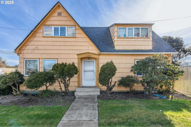 441 Noble Ave, Coos Bay, OR 97420 - view of front of house featuring a front yard