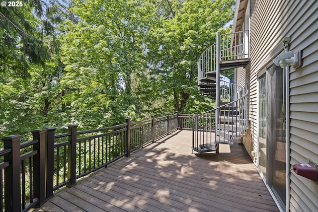 3541 SW Wonderview Ave, Gresham, OR 97080 - deck featuring stairway