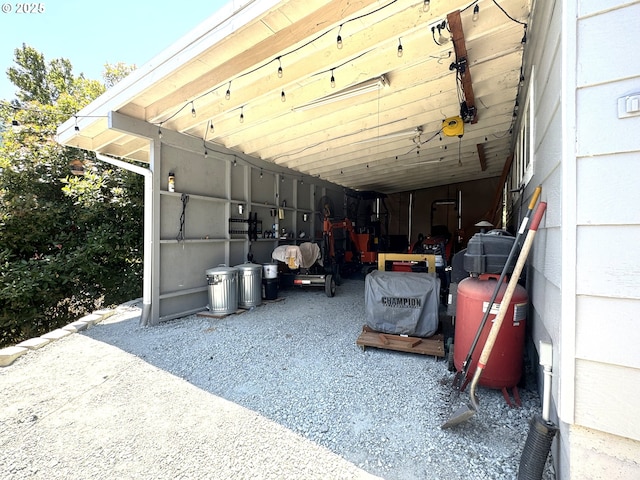 611 Fairchild St, Canyonville, OR 97417 - view of garage