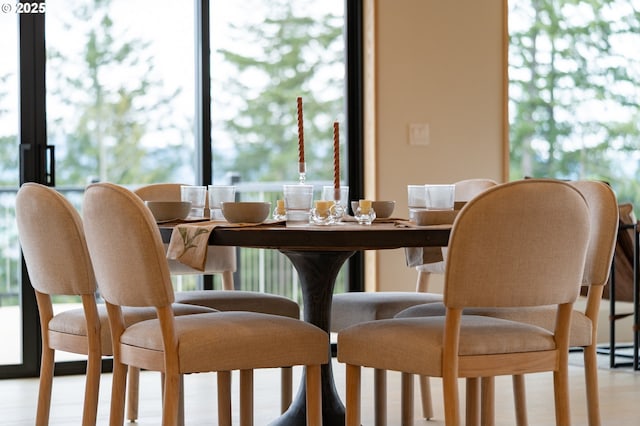 11625 NE Hoskins Hill Rd, Newberg, OR 97132 - dining space with healthy amount of natural light