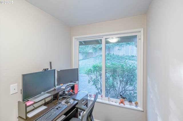 3727 NW Arrowood Cir, Corvallis, OR 97330 - office featuring healthy amount of natural light